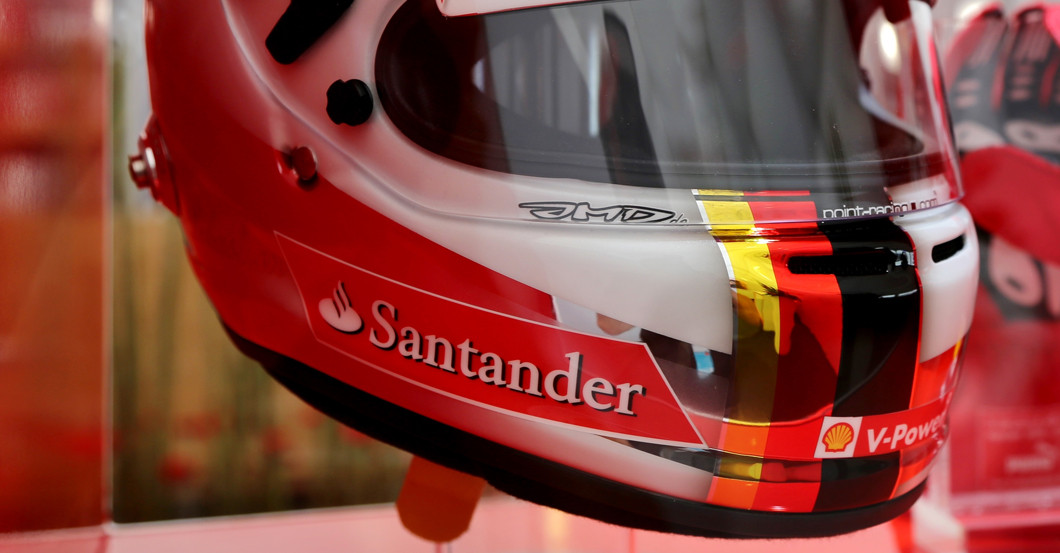  Vettels Ferrari Rennhelm 