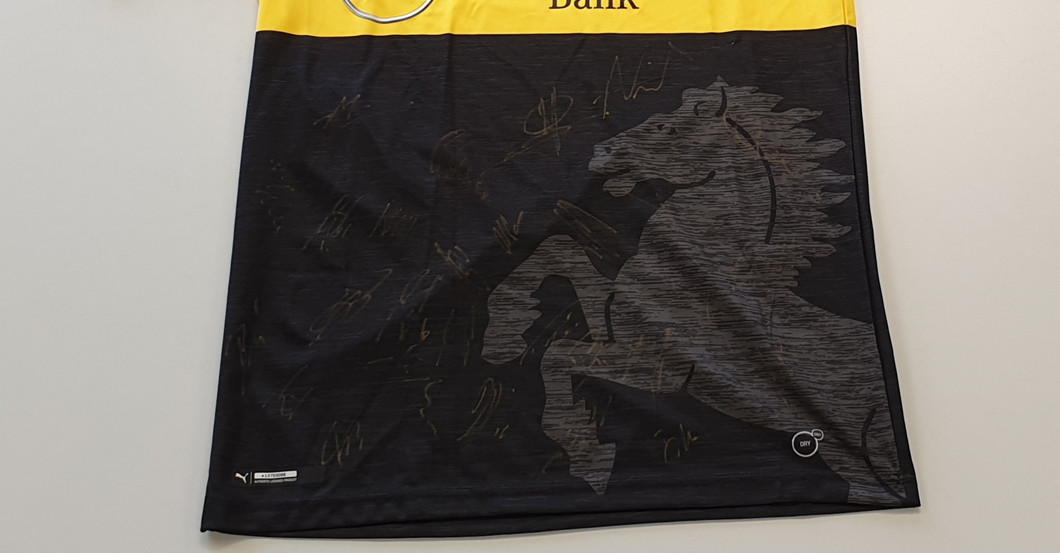 VfB Auswärtstrikot   VfB Auswärtstrikot