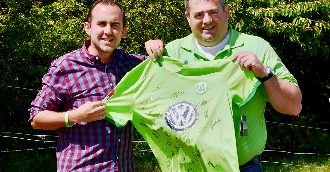 VfL Trikot teamsigniert   VfL Trikot teamsigniert