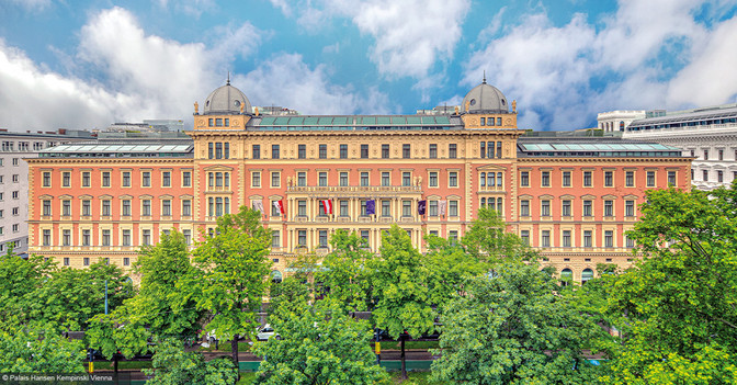 Vinothek und Kempinski   Vinothek und Kempinski