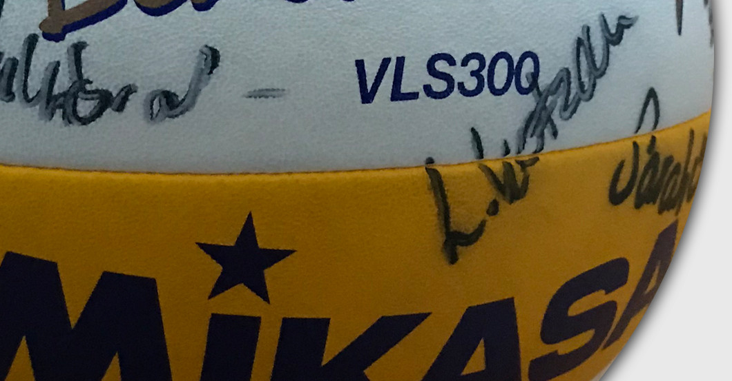 Volleyball signiert   Volleyball signiert