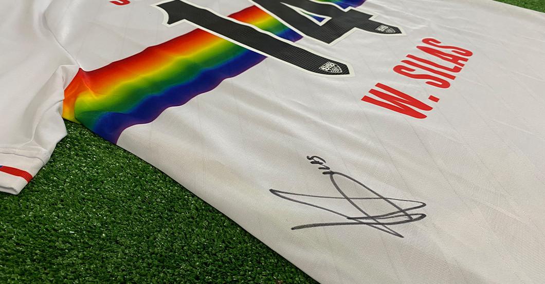  W. Silas Outfit signiert 