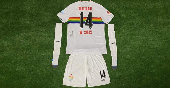  W. Silas Outfit signiert 