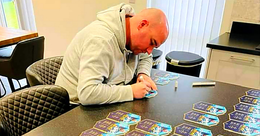 WH Cross Darts Card   WH Cross Darts Card