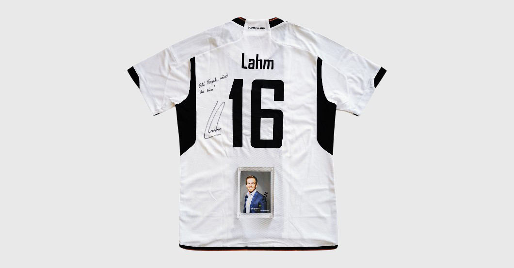  WH Lahm DFB Heimtrikot 