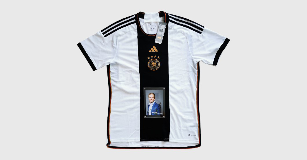  WH Lahm DFB-Trikot 