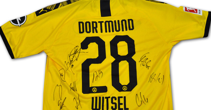 Witsel teamsigniert   Witsel teamsigniert