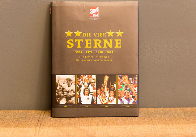 WM Chronik signiert   WM Chronik signiert