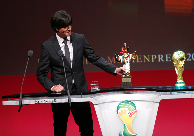  WM-Moderatorentisch Löw 