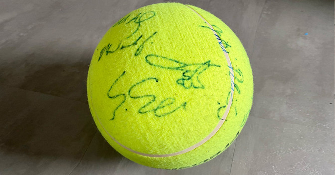 XXL Tennisball   XXL Tennisball