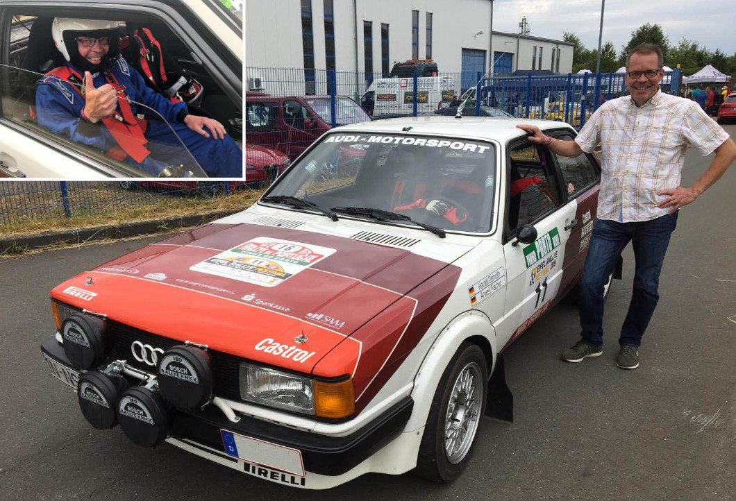 Beifahrer einer Rallyelegende