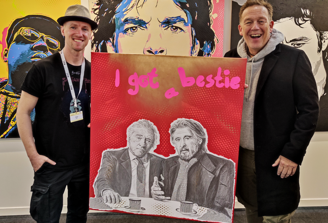 Bieter freut sich über ein besonderes Kunstwerk