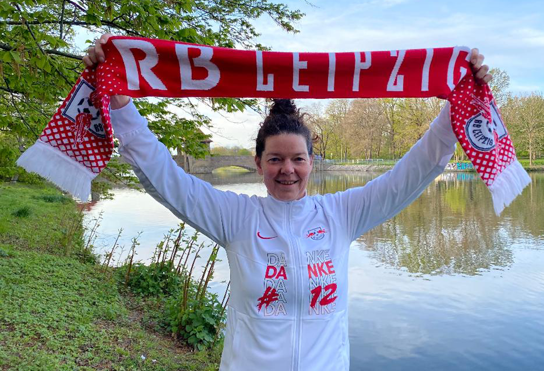 Einzigartige Einlaufjacke für einen RB Leipzig-Fan Einzigartige Einlaufjacke für einen RB Leipzig-Fan