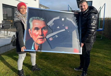 Heynckes-Outfit landet im Büro unseres Bieters Heynckes-Outfit landet im Büro unseres Bieters