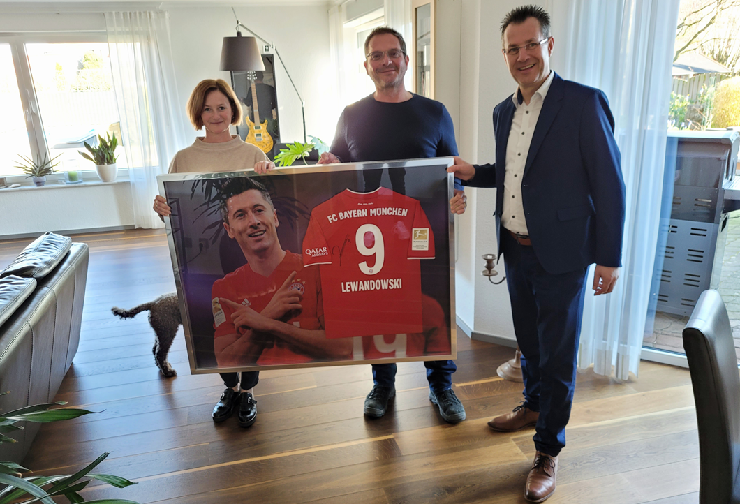 Lewandowski-Rahmen erreicht unsere glücklichen Gewinner Lewandowski-Rahmen erreicht unsere glücklichen Gewinner