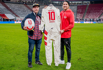 Unser Auktionsgewinner trifft RB Leipzig-Star Emil Forsberg Unser Auktionsgewinner trifft RB Leipzig-Star Emil Forsberg