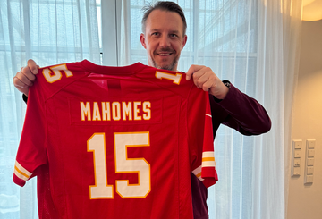 Zum Super Bowl: Bieter freut sich über Mahomes-Trikot! Zum Super Bowl: Bieter freut sich über Mahomes-Trikot!