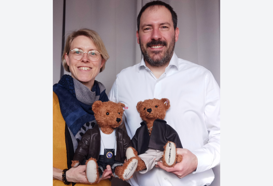 Zwei ganz besondere Steiff Bären für unsere Bieter! 