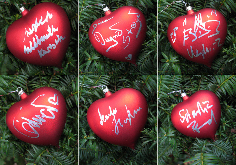 Signiert von: Hellmuth Karasek, Ingrid Steeger, Lars Eidinger, Leander Haußmann, Sebastian Bezzel, Sven Hannawald