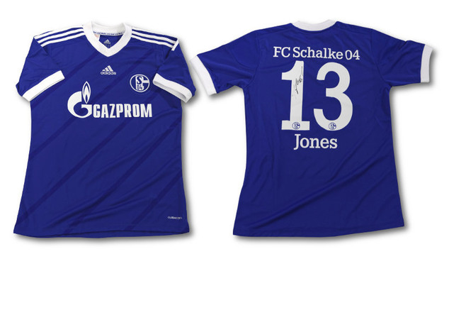 Signiertes Trikot von Jermaine Jones
