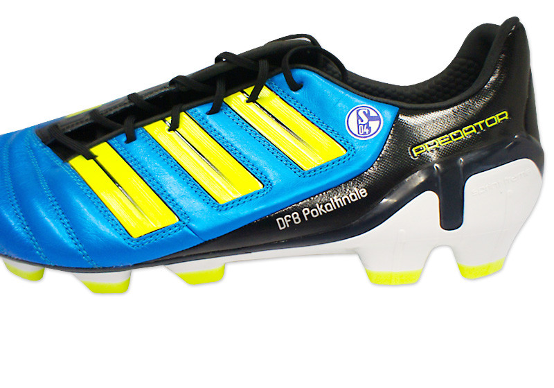  Manuel Neuers Pokalschuhe 