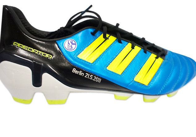  Manuel Neuers Pokalschuhe 