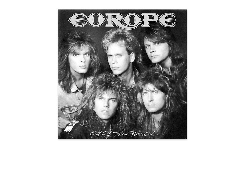 Goldene Schallplatte für über 25.000 verkaufte Exemplare des Albums „Out of this World“