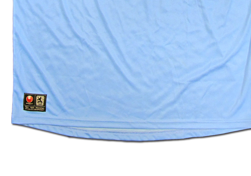  Signiertes 1860 Trikot 