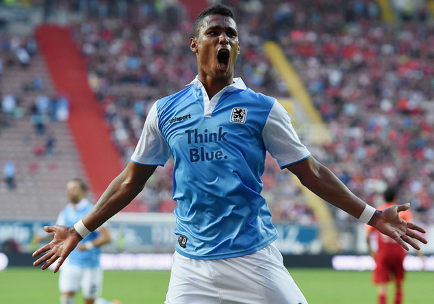  Signiertes 1860 Trikot 