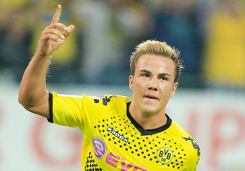  Signiertes Götze-Trikot 