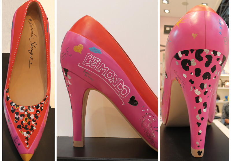  Handbemalter Riesen-Pumps 