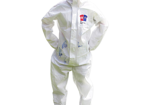 Maler-Anzug mit den Autogrammen der HSV-Spieler