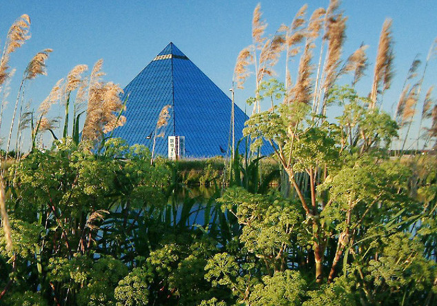 Zu Gast in der HOTEL-PYRAMIDE, dem 4,5 Sterne-Hotel in Fürth