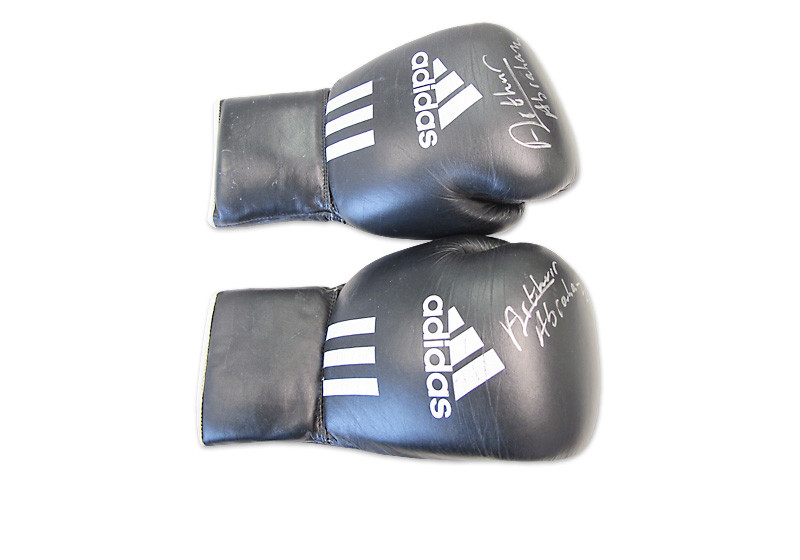  Handschuhe von Abraham 