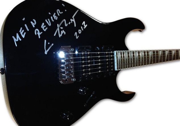 Westernhagen versteigert seine Gitarre