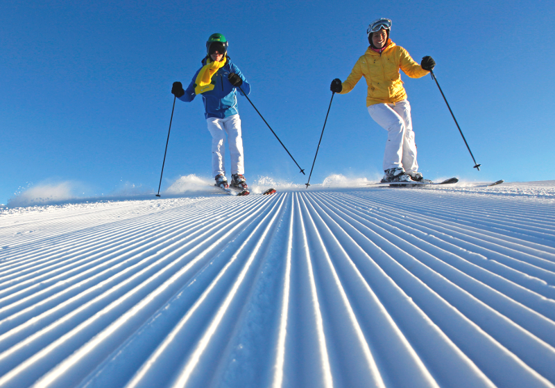 Mit Ihren Ski-Pässen können Sie die weitläufigen Pisten erleben
