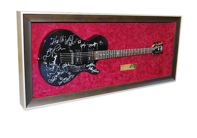  signierte Gitarre 