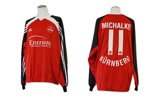 Trikot des 1. FC Nürnberg mit Unterschrift von Kai Michalke