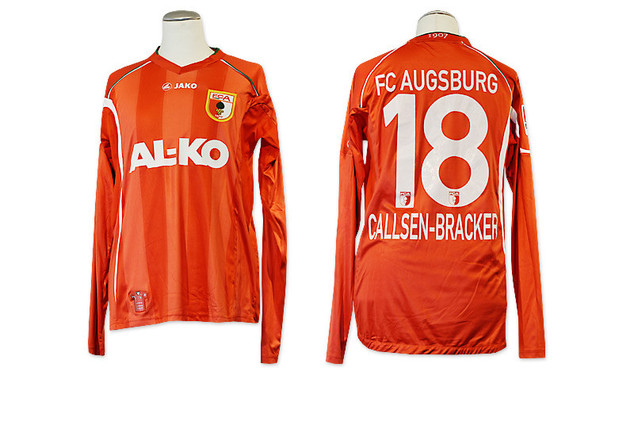 Langarm-Trikot mit der Beflockung von Jan-Ingwer Callsen-Bracker