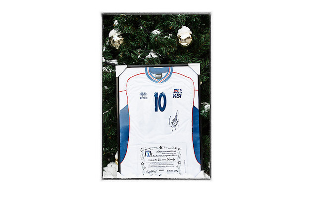 Trikot der isländischen Nationalmannschaft signiert von Thordur Gudjonsson