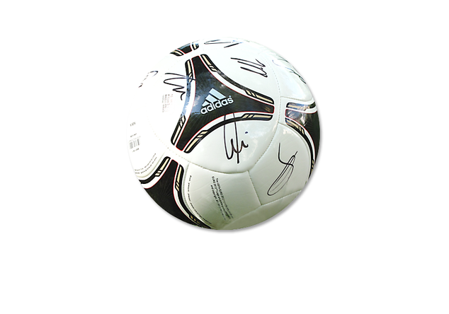  Adidas-Ball signiert 