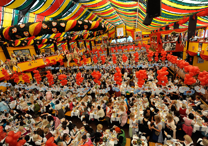  Damen-Wiesn Regine Sixt 