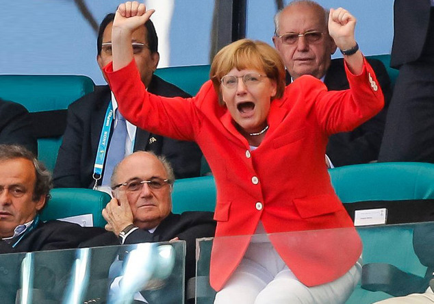  Fußball von Angela Merkel 