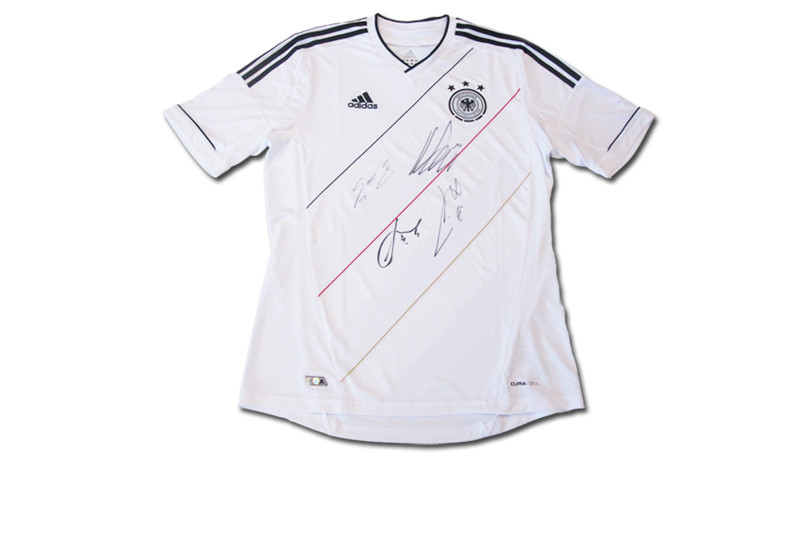  Signiertes DFB-Trikot 