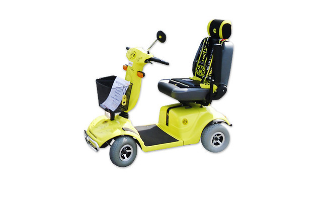 Elektro-Mobil im BVB-Look