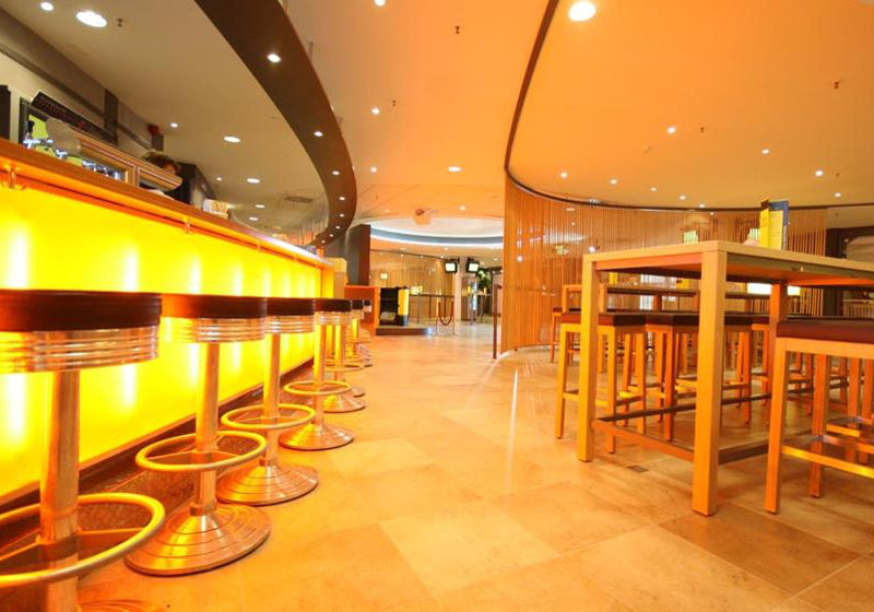 Im VIP-Bereich werden Sie mit Catering auch kulinarisch verwöhnt