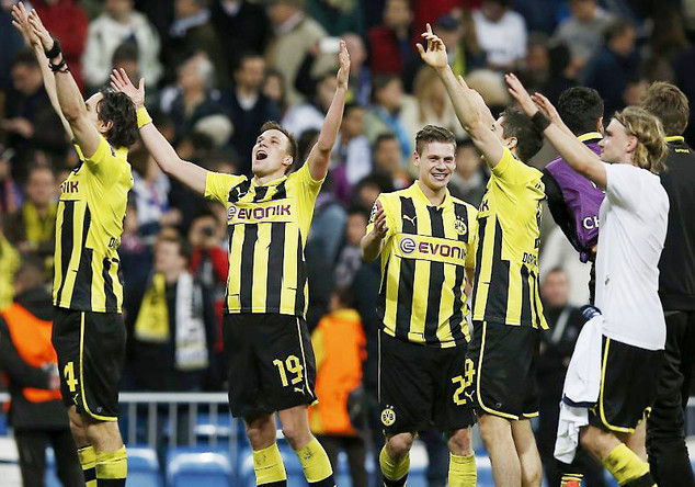 Mats Hummels und seine BVB-Kollegen feiern den Einzug ins CL-Finale