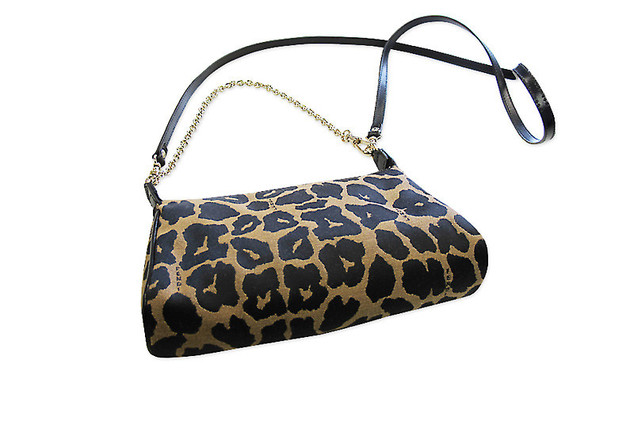  Eine Tasche von Fendi 