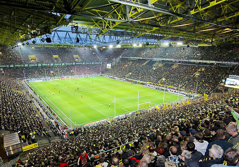 Das Topduell der Bundesliga im ausverkauften Signal Iduna Park