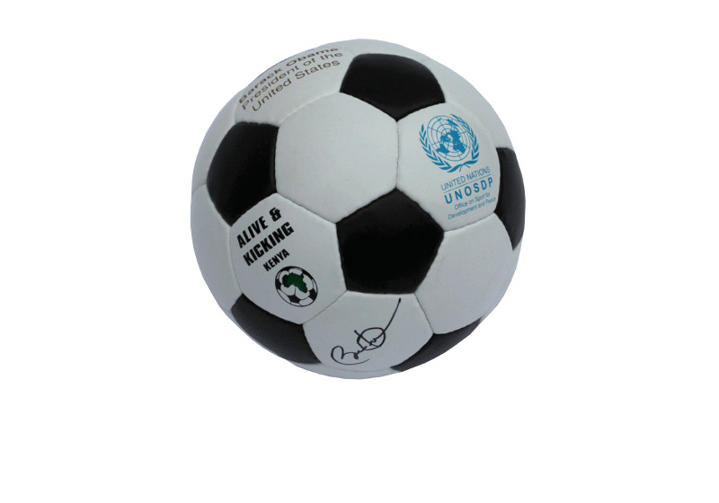 Handgefertigter Echtlederball mit Autogramm